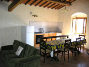 Appartement  Florence: Cuisine avec table et chaises de l'Appartement Torretta
