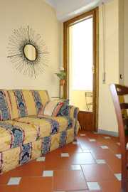 Appartements Florence Italie: Salle de sjour avec divan-lit de l'Appartement Bonciani  Florence Italie