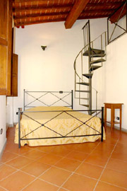 Florence Vacances Location: Chambre  coucher double de l'Appartement pour vacances Benozzo  Florence